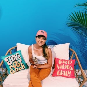 Meet your Posher, Danielle